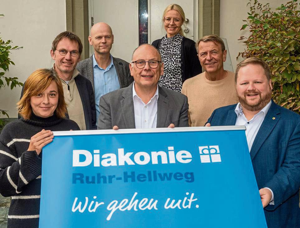 Diskutierten über die AVB: Marija Benakovic (Letung Diakonie-Flüchtlingsberatung), Gregor Kaiser MdL (Grüne), Christian Korte (Vorstand Diakonie Ruhr-Hellweg), Kathrin Dohle (Leitung Öffentlichkeitsarbeit Diakonie Ruhr-Hellweg), Christof Rasche MdL (FDP) und Heiner Frieling MdL (CDU). Foto: Dahm