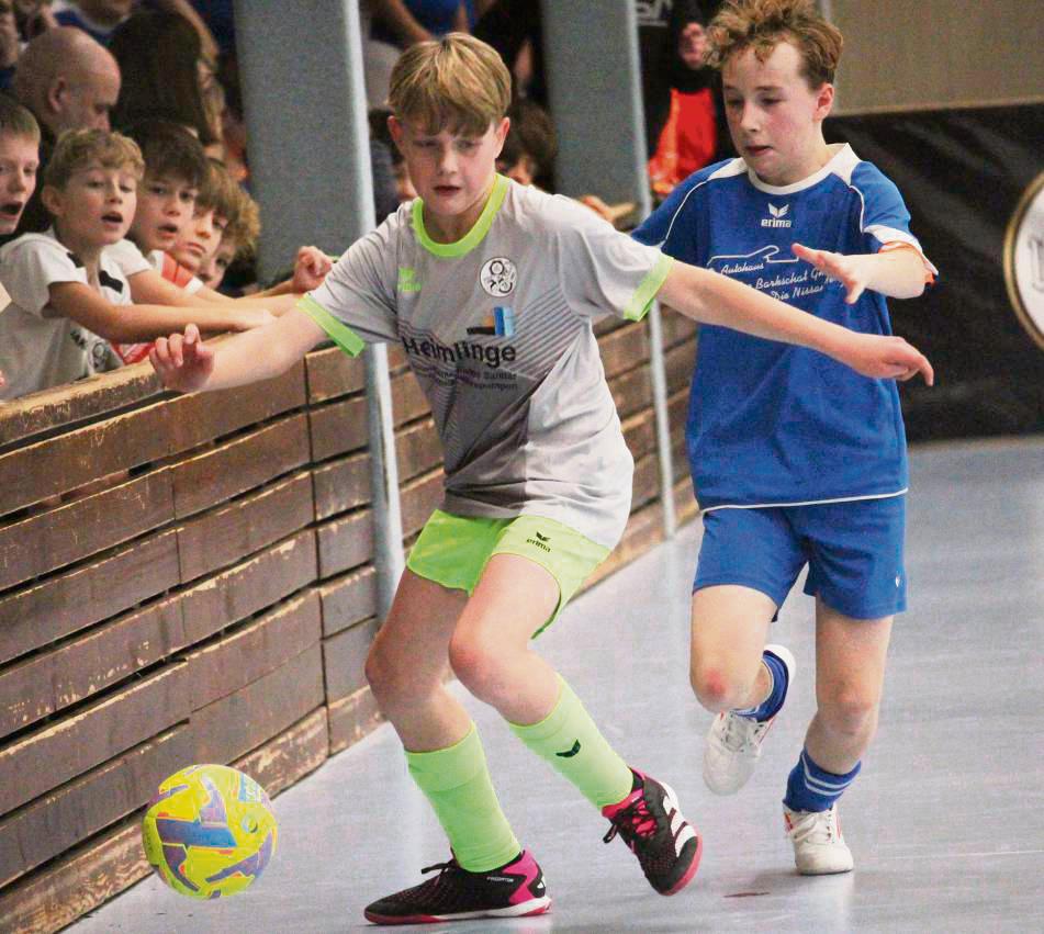 Ihren Hallenkreismeister spielen die D-Juniorenfußballer am kommenden Wochenende in der Erwitter Ballsporthalle aus. 22 Mannschaften nehmen an dem Turnier teil. Foto: Heinke