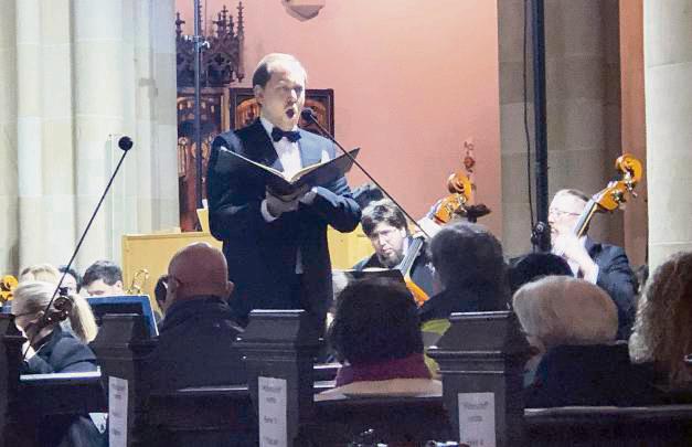 Bassist Ansgar Teis in der Nicolaikirche. Foto: Markgraf-Seubert