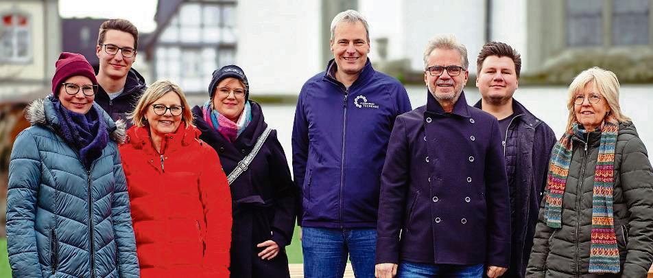 Unser Bild zeigt Tschenses Team „Gemeinsam für Lippstadt“ (v.l.): Marit Frenzel, Finn Tschense, Marlies Stotz, Leonie Stotz, Alexander Tschense, Uwe Schemmann, Lenn Barkey und Gabi Schulte-Döinghaus.