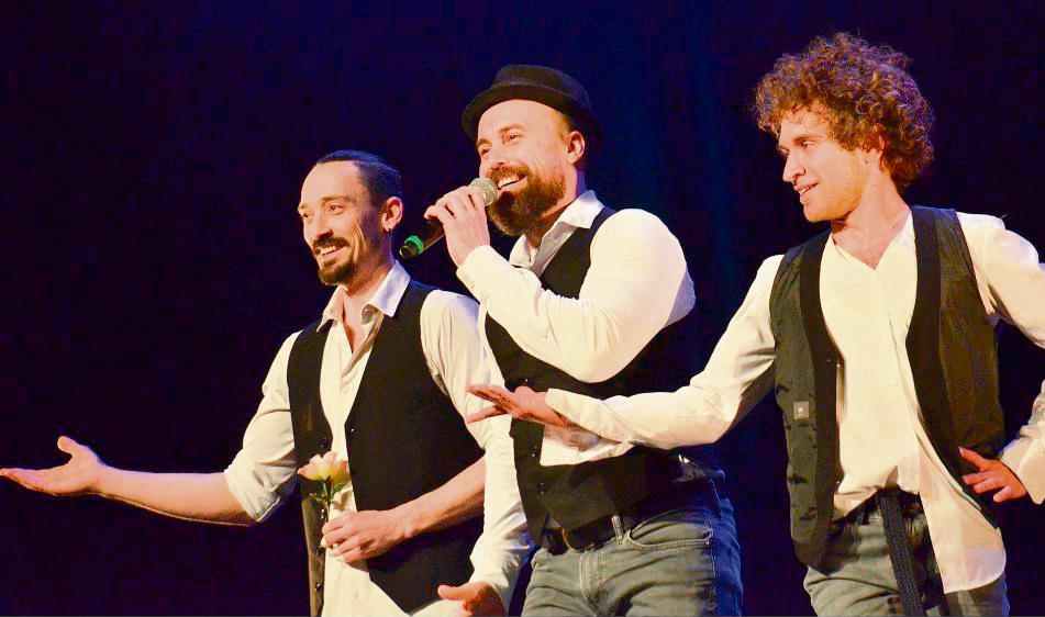 Das ukrainisch-russische Trio Rostyslav Hubaydukin, Semion Bazavlouk und Ihor Ykaymenko (v.l.) verbindet atemberaubende Artistik und Komik. Foto: Gröbing