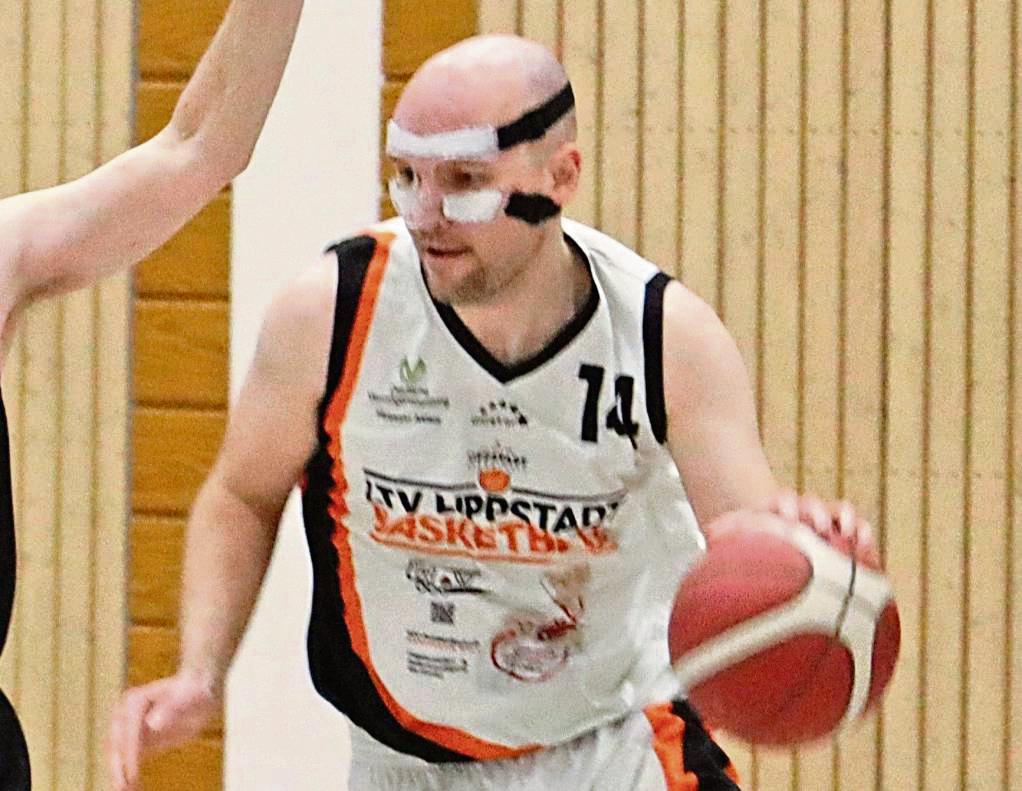 Der Gast aus Münster ist Favorit, aber die Basketballer des LTV Lippstadt setzen auf ihre Heimstärke. Das Hinspiel gewannen sie überraschend mit 70:64. Foto: Feichtinger