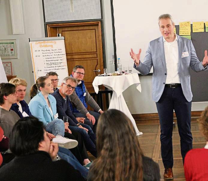 Reger Austausch beim ersten Zukunftsdialog. Foto: Puls