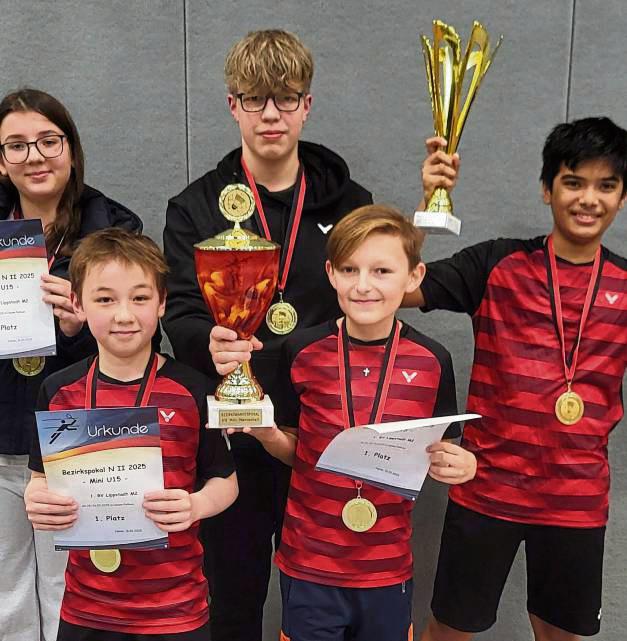 Bezirkspokalsieger in der Altersklasse U15 (v.l.): Fabiola Aradini, Felix Czoske, Erik Winkelnkemper, Vincent Becker und Vedha Rengarajan vom 1. BV Lippstadt.