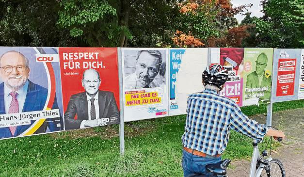 Ab Freitag hängen und kleben sie wieder in Lippstadt: Die Wahlplakate. Hier eine Aufnahme von September 2021.