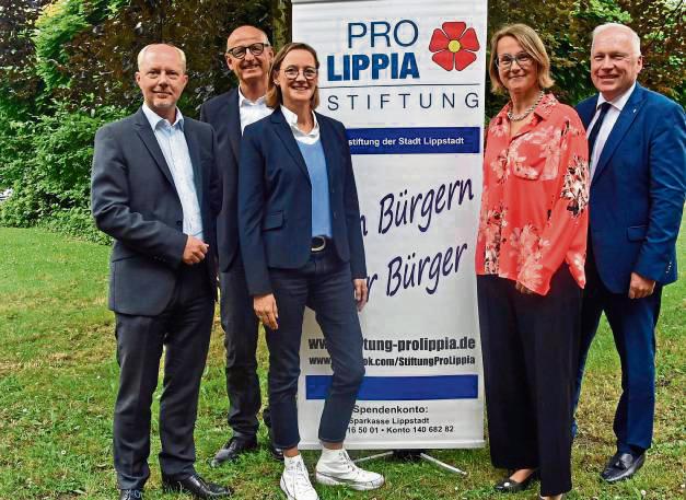 Alter und neuer Vorstand der Stiftung „Pro Lippia“ (v.l.): Martin Risse, Manfred Strieth, Gabriele Staats, Dorothee Jungeblodt und Wolfgang Schwade.