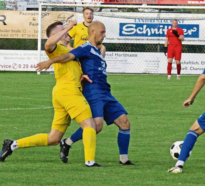 Im Kreispokal muss Landesliga-Absteiger SuS Westenholz (in Blau) am Sonntag in Verlar Farbe bekennen. Foto: Schlink