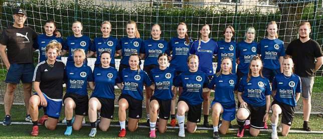 Mit 19 Spielerinnen nahmen die Fußballfrauen des TuS Belecke die Saisonvorbereitung auf. Das Team aus dem Möhnetal wurde in die Bezirksliga-Staffel 2 umgruppiert. Foto: Hippe