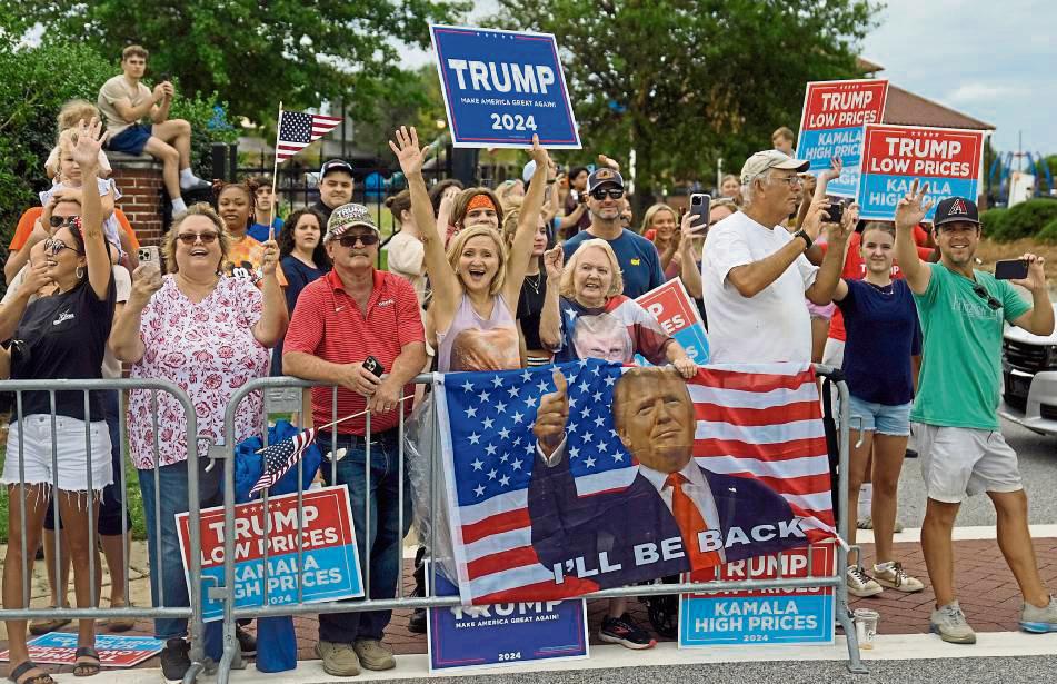 In den USA hat Donald Trump genug Wähler für sich eingenommen. In Geseke wäre er wohl eher nicht gewählt worden. Foto: Evan Vucci (Dpa/AP)