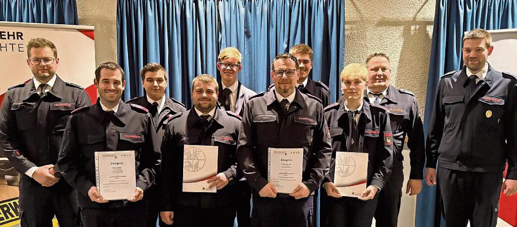 Beförderungen standen auf der Tagesordnung bei der Feuerwehr Anröchte.