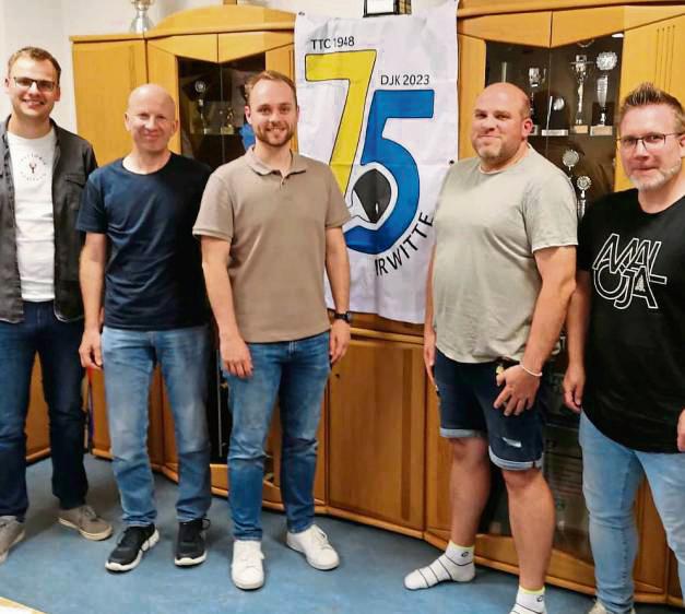 Die Vorstandsmannschaft der TT-Abteilung der DJK Arminia Erwitte (v.l.): Stefan Wiek, Rainer Bräutigam, Fabian Jesse, Christian Lohest und Jens Roemer.