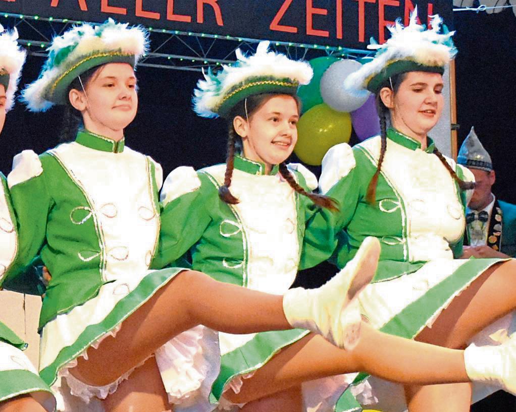 Die Grün-Weißen Funken gehören zum Schmerlecker Karneval einfach dazu. Fotos: Archiv