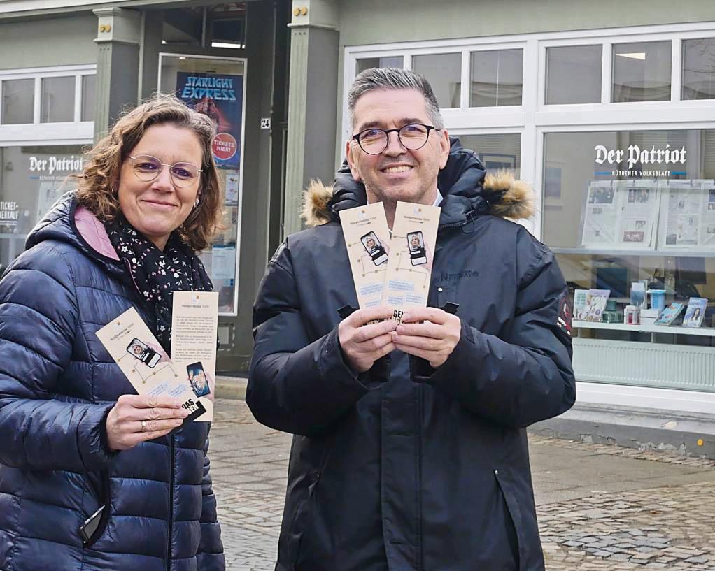 Auch vor der Patriot-Redaktion in Rüthen liegt ein Stolperstein, der in der App und auf der Webseite des WDR-Projekts Stolpersteine NRW vorgestellt wird. Foto: Bsdurek