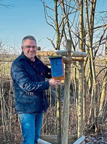 Ortsvorsteher Thomas Gerwin wirbt für Nistkasten-Paten.