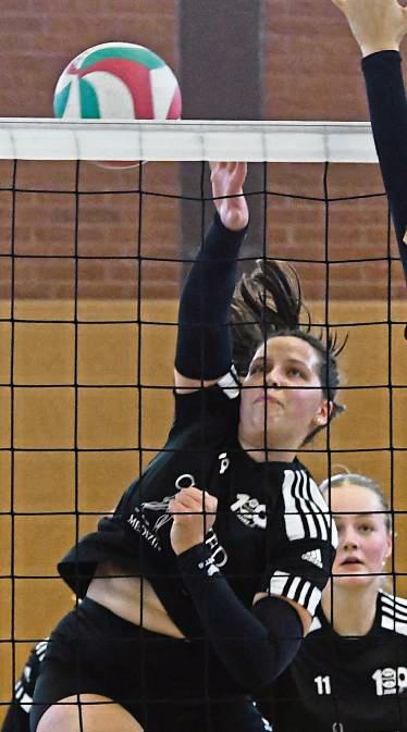 Waren mit der Niederlage in Massen „komplett unzufrieden“: Die Volleyballerinnen des SuS Oestereiden wollen wieder punkten. Foto: Heinke