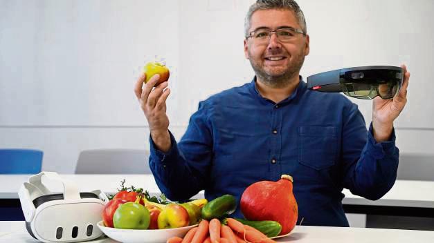 Mit weiteren Wissenschaftlern der Uni Paderborn entwickelt Dr. Enes Yigitbas im Projekt „SMART-EAT“ eine virtuelle Lernumgebung für gesündere Ernährung.