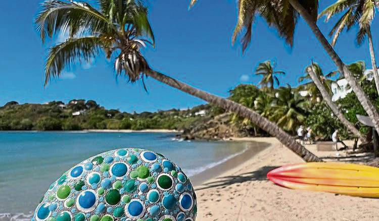 Die Gestaltung dieses Horner Steins passt farblich zum karibischen Strand von Antigua. Fotos: www.horn-millinghausen.de