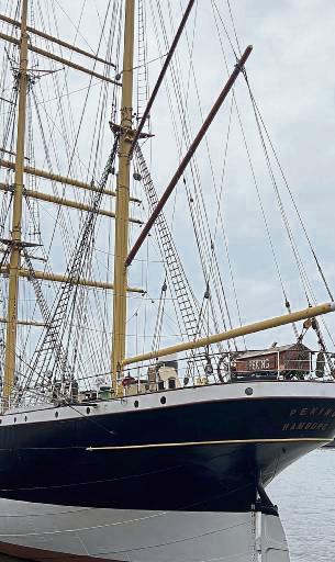 Das vor über hundert Jahren in Hamburg erbaute, 115 Meter lange Frachtsegelschiff „Peking“ ist Teil des Deutschen Hafenmuseums.