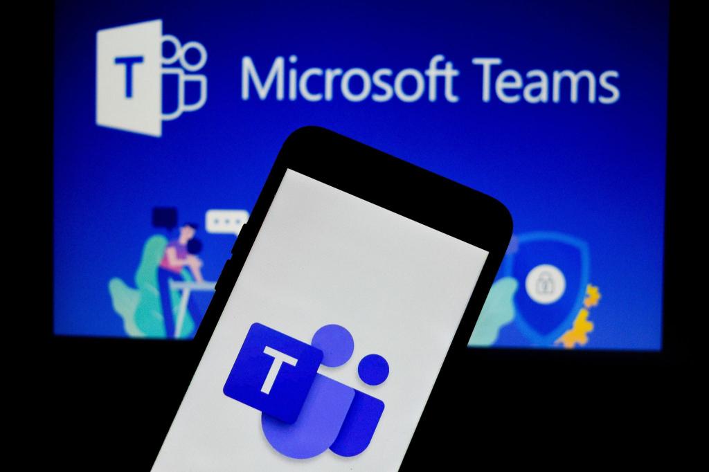 Das Logo der Kommunikationsanwendung Teams von Microsoft ist auf einem Handy zu sehen. - Foto: Debarchan Chatterjee/ZUMA Wire/dpa