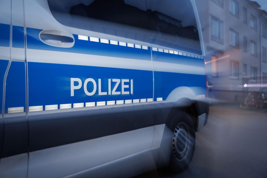 Der Staatsschutz der Hamburger Polizei durchsuchte unter anderem Wohnanschriften in Bremerhaven. - Foto: Friso Gentsch/dpa