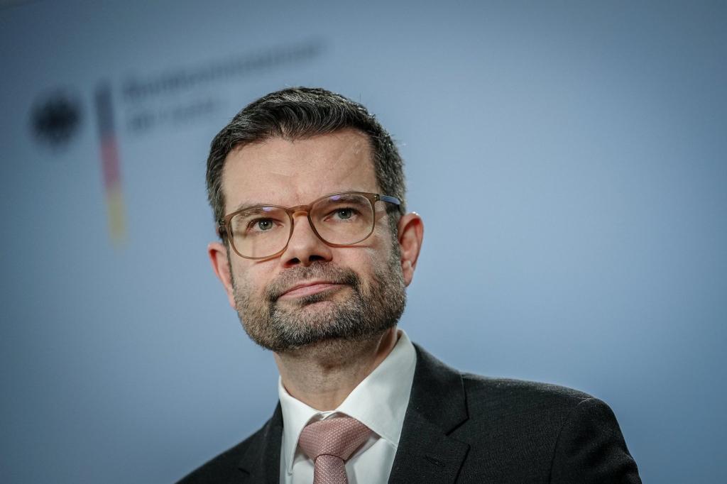 Bundesjustizminister Marco Buschmann äußert sich zur Ausweisung ausländischer Straftäter. - Foto: Kay Nietfeld/dpa