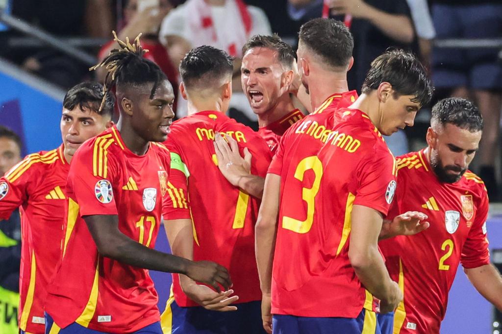Erst nach hartem Kampf setzte sich Spanien gegen Georgien durch. - Foto: Rolf Vennenbernd/dpa