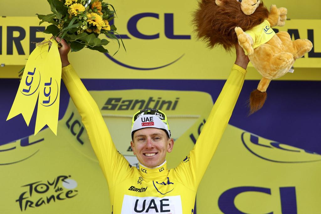 Tadej Pogacar übernimmt nach der vierten Etappe der Tour de France wieder das Gelbe Trikot. - Foto: David Pintens/Belga/dpa