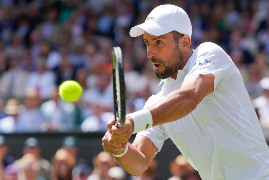 Novak Djokovic musste gegen den Briten Jacob Fearnley einen Satzverlust hinnehmen. - Foto: Kirsty Wigglesworth/AP/dpa