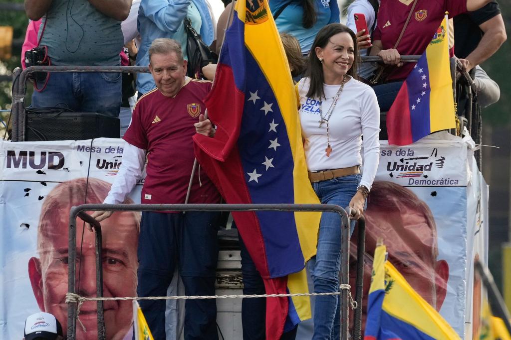 Angesichts des katastrophalen Lage im Land hat Oppositionskandidat González Urrutia eine echte Chance auf den Wahlsieg. - Foto: Ariana Cubillos/AP/dpa