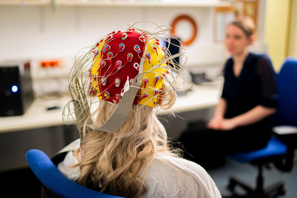 Heute gibt es vielfältige Einsätze für ein EEG. - Foto: Jacob Schröter/dpa