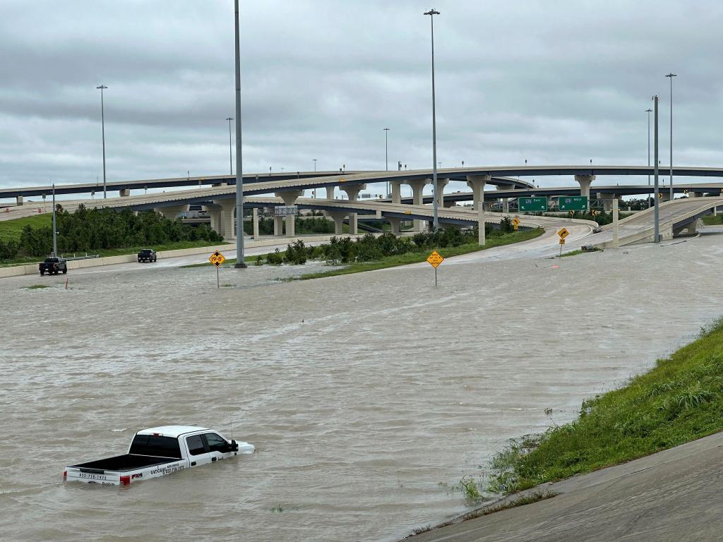 Der Sturm «Beryl» ist durch den US-Bundesstaat gezogen und für Überschwemmungen gesorgt. - Foto: Juan Lozano/AP/dpa