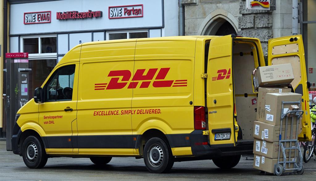 Die neue Differenzierung veranlasst DHL, seine Produktpalette etwas zu ändern. (Symbolbild) - Foto: Martin Schutt/dpa