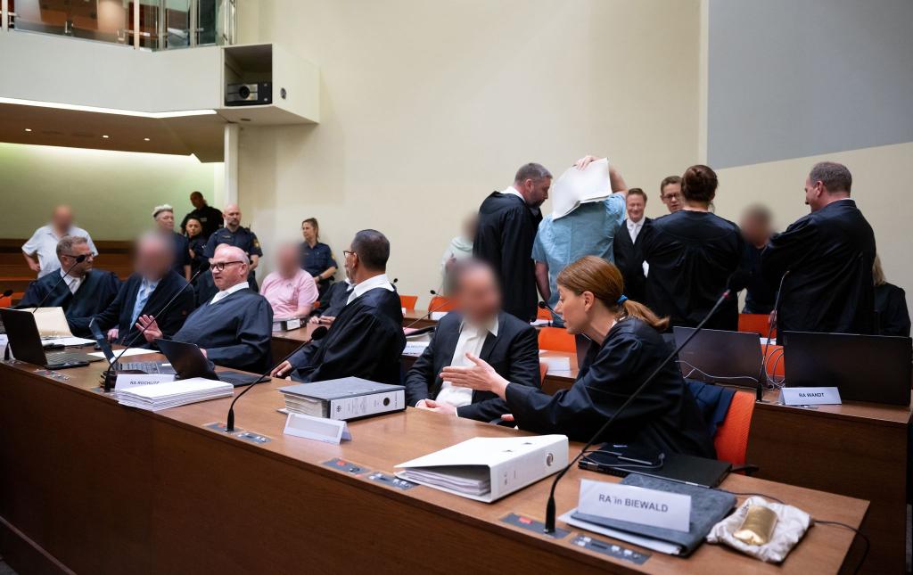 Acht mutmaßliche Mitglieder der Gruppe Reuß stehen immer wieder in München vor Gericht. (Archiv-Foto) - Foto: Sven Hoppe/dpa