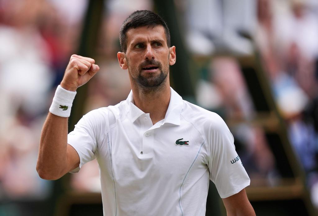 Novak Djokovic ist zum zehnten Mal in das Finale von Wimbledon eingezogen. - Foto: Jordan Pettitt/PA Wire/dpa