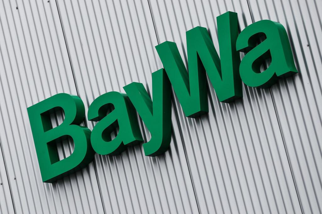 Der grüne Schriftzug der Baywa - Foto: David-Wolfgang Ebener/dpa