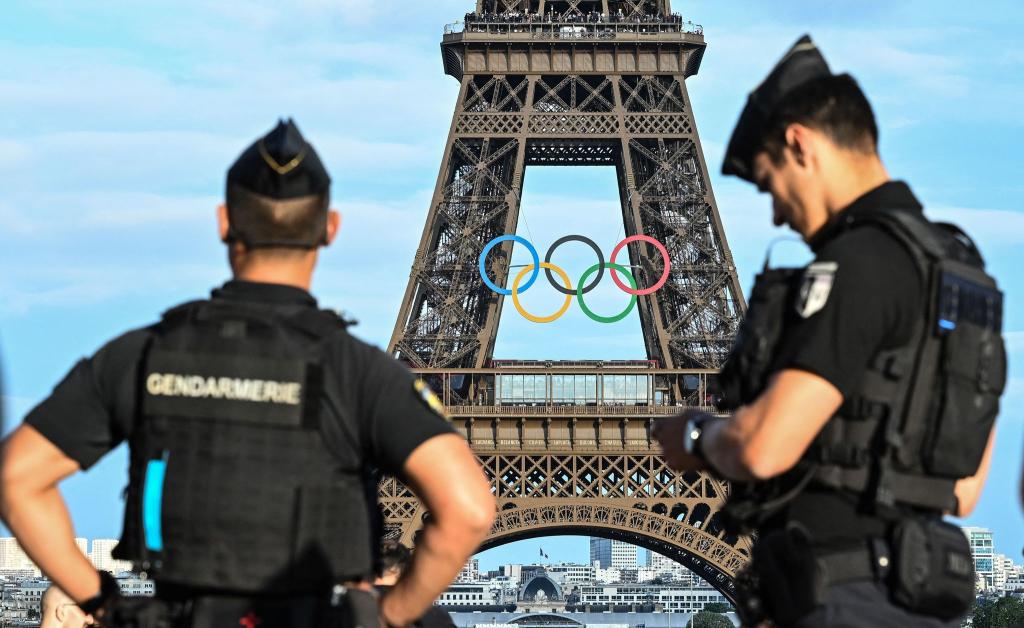 Die Olympischen Spiele in Paris müssen auch im Cyberspace geschützt werden. - Foto: Stefano Rellandini/AFP/dpa
