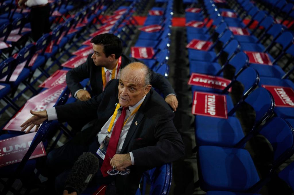 Rudy Giuliani ist ein enger Verbündeter von Donald Trump - beide Republikaner stammen aus New York. - Foto: Jae C. Hong/AP