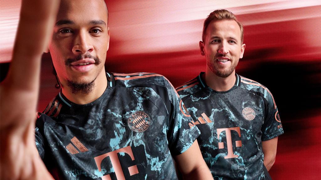 Diese Trikot tragen die Bayern-Stars 2024/2 auswärts. - Foto: -/FC Bayern München/dpa