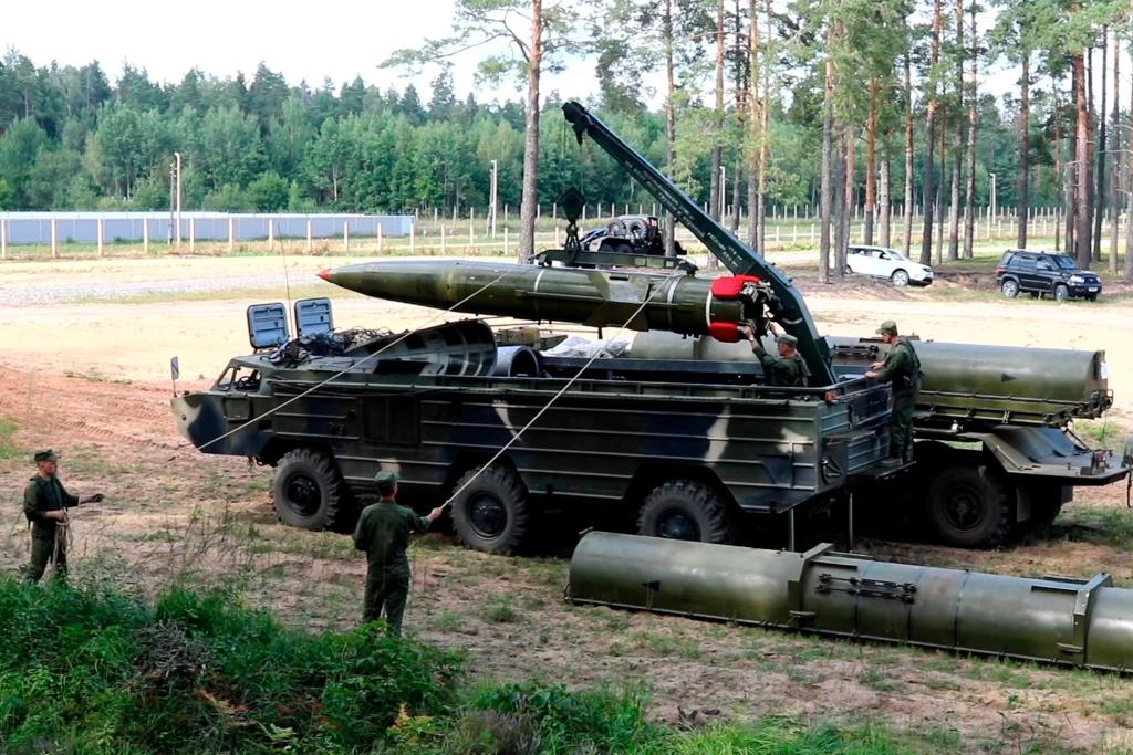 Das Militär in Belarus verstärkt Truppen an der Grenze zur Ukraine. (Archivbild) - Foto: Uncredited/AP/Belarusian Defense Ministry via VOENTV/dpa