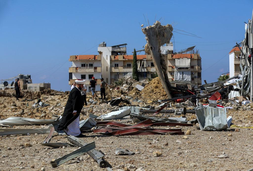 Die israelische Luftwaffe greift massiv Ziele im benachbarten Libanon an. - Foto: Marwan Naamani/dpa