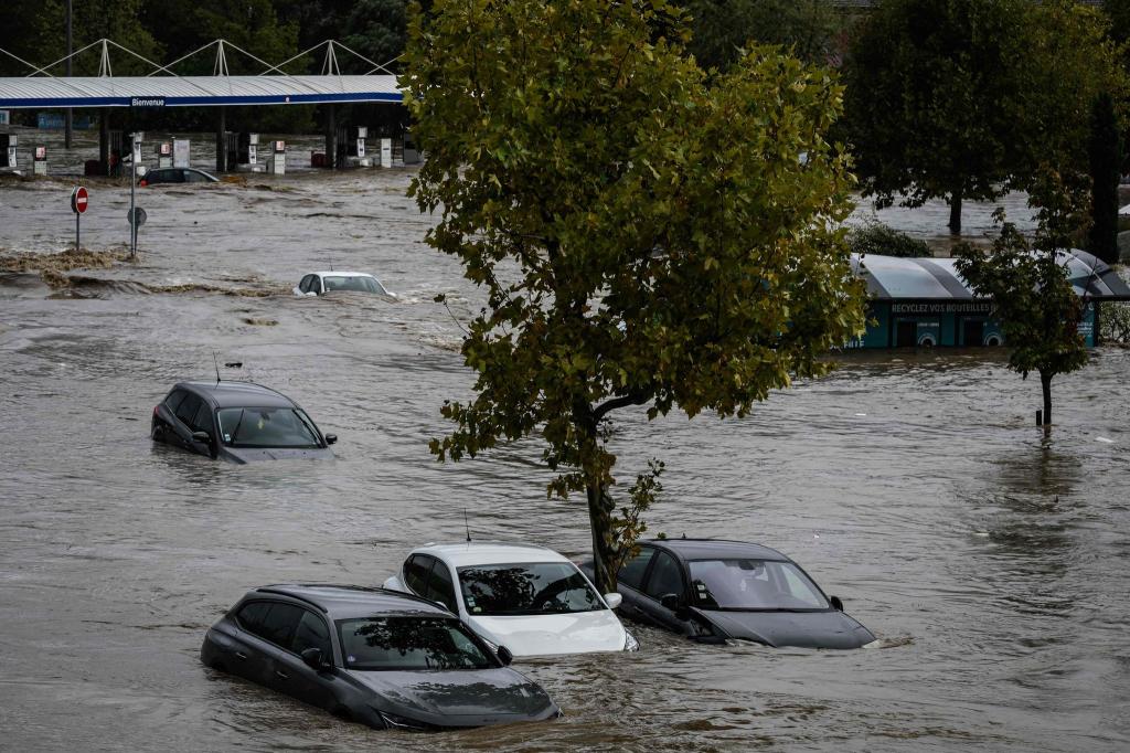 Massive Regenfälle sorgen in Teilen Frankreichs für Überschwemmungen. - Foto: Jean-Philippe Ksiazek/AFP/dpa