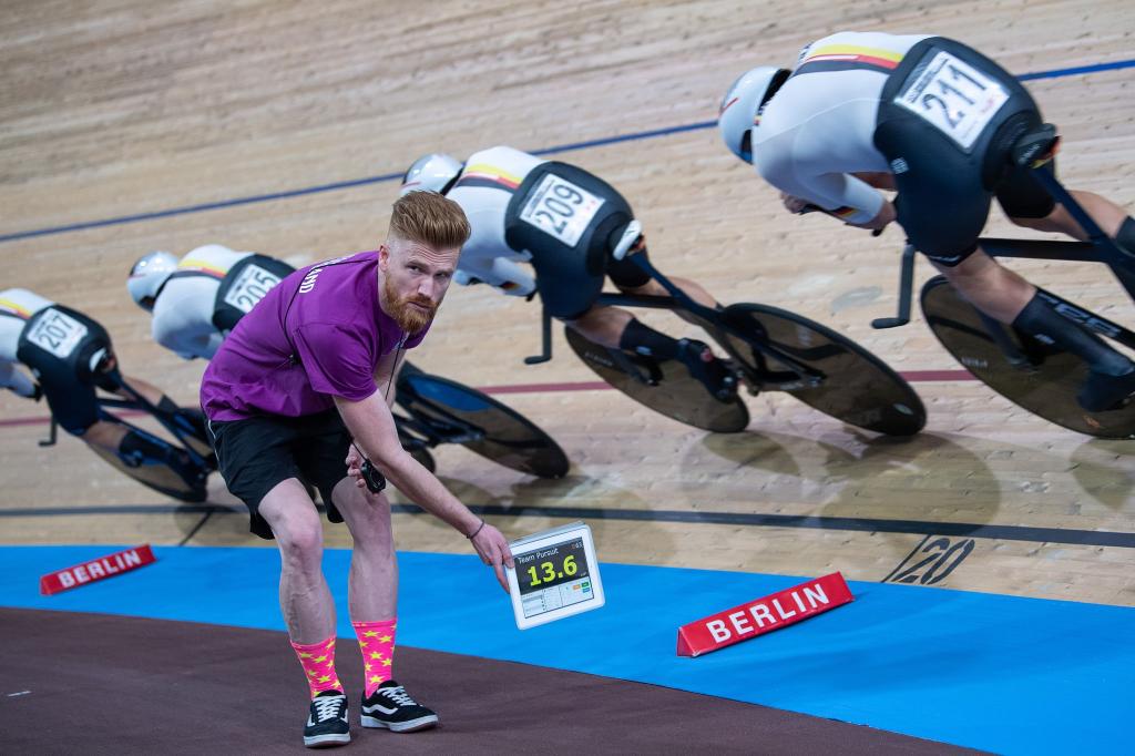 Bundestrainer Meyer darf sich über WM-Bronze freuen. - Foto: Sebastian Gollnow/dpa