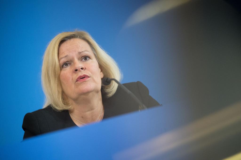 Bundesinnenministerin Nancy Faeser (SPD) will bei der Bundestagswahl 2025 ihren Hut in den Ring werfen. (Archivbild) - Foto: Sebastian Gollnow/dpa