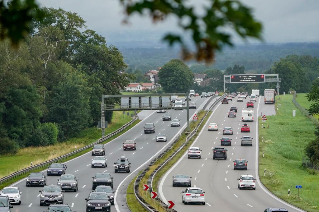 Deutschland hat einer neuen Studie zufolge enormen Finanzbedarf bei der Infrastruktur. (Archivbild) - Foto: Uwe Lein/dpa