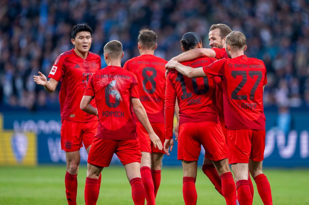 Jubel nach der Tristesse: Die Bayern spielten sich in Bochum den Frust von der Seele. - Foto: David Inderlied/dpa