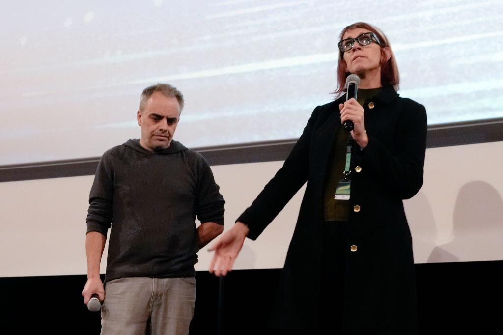 US-Regisseur Joel Souza und Kamerafrau Bianca Cline bei der Premiere. - Foto: Czarek Sokolowski/AP