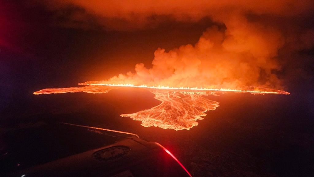 Vulkanausbruch auf der Halbinsel Reykjanes in Island. - Foto: -/Civil Protection in Iceland via AP/dpa