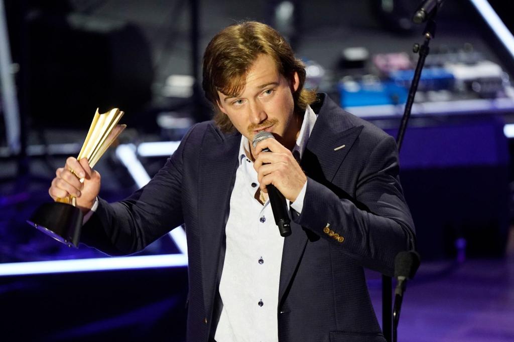 Morgan Wallen holt den CMA-Spitzenpreis, fehlt aber bei der Show. (Archivbild) - Foto: Mark Humphrey/AP/dpa