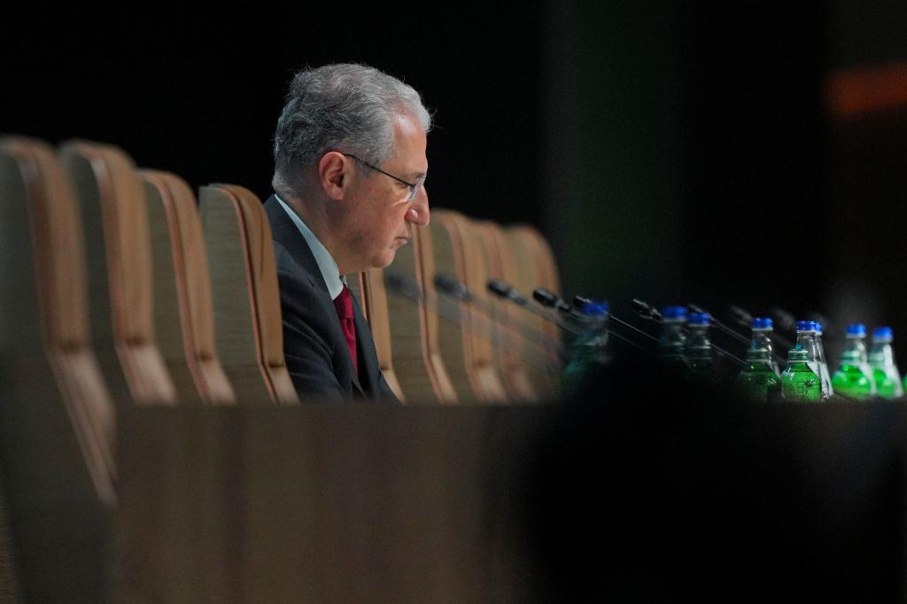 Bekam viel Kritik zu hören: COP29-Präsident Babayev. - Foto: Peter Dejong/AP