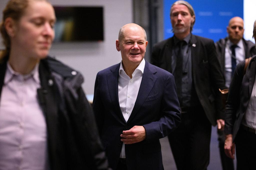 Bundeskanzler Scholz nach einem Führungstreffen der SPD. Er soll am Montag als Kanzlerkandidat nominiert werden. - Foto: Bernd von Jutrczenka/dpa